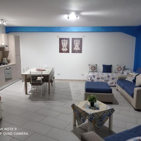 House Roches Noire Apartamento Giardini-Naxos Exterior foto
